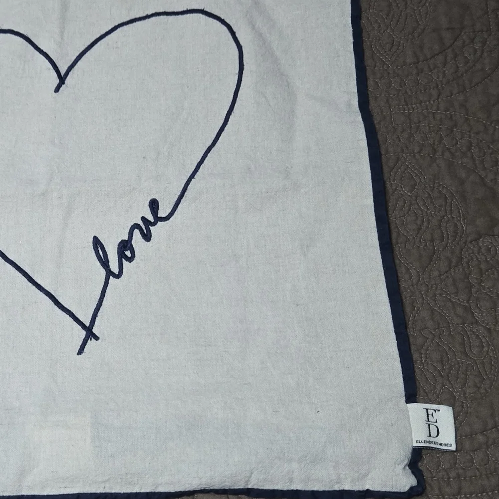 Ellen Love Heart Throw Pillow Case ED by Ellen Degeneres Pillowcover, cover only